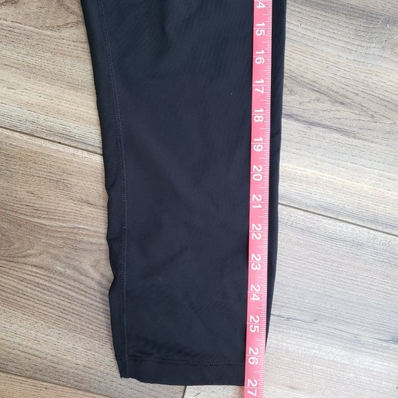 Calvin Klein Performance Capri Yoga Pants - Picture 4 of 6